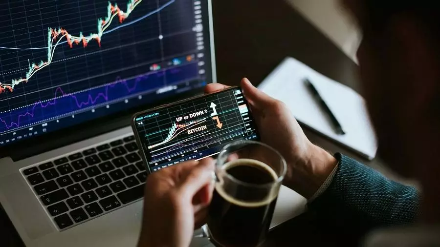 Читать Объем торгов криптовалютной биржей впервые с 2022 года превысил 1 триллион долларов Объем торгов криптовалютными биржами впервые с 2022 года превысил $1 трлн