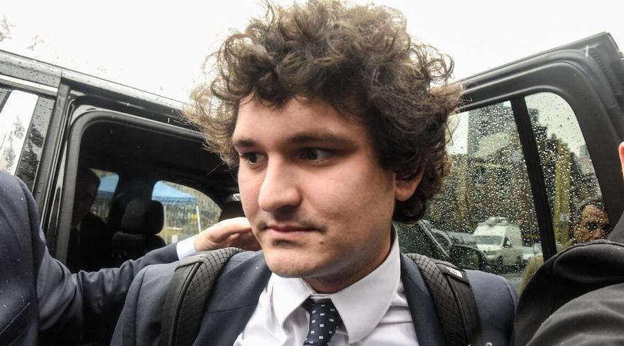 Мать Сэма Бэнкмана‑Фрида притворилась сыном ради ходатайства — прокуратура0