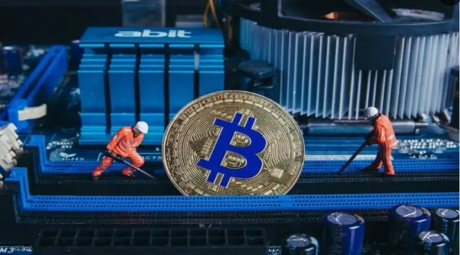 Внебиржевые биткоин-резервы майнеров сократились на 72%0